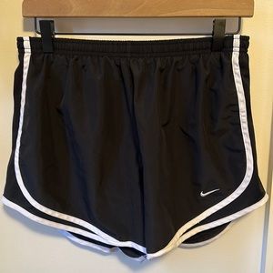 Nike women’s Tempo running shorts, size L